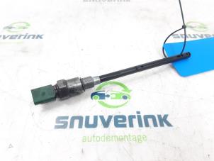 Used Oil dipstick Peugeot Expert (G9) 1.6 HDi 90 Price € 42,35 Inclusive VAT offered by Snuverink Autodemontage