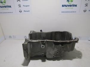 Used Sump Renault Scénic II (JM) 1.6 16V Price € 40,00 Margin scheme offered by Snuverink Autodemontage