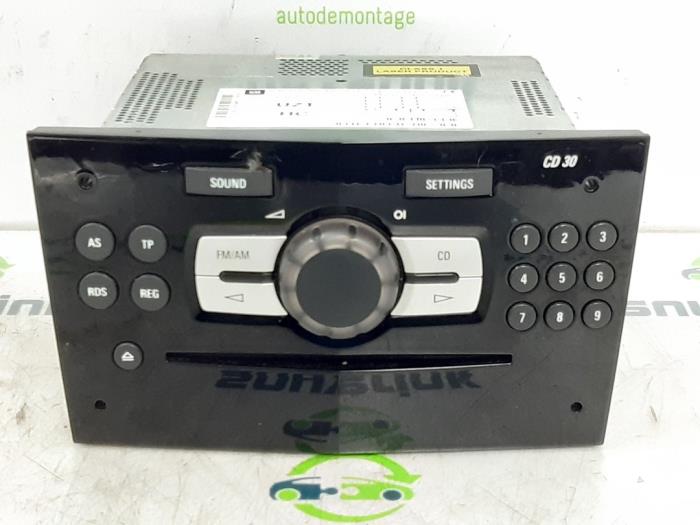 Radio from a Opel Corsa D 1.2 16V 2009