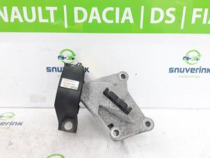 Usagé Support moteur Dacia Logan MCV III/Sandero Wagon (SD07) 0.9 TCe 90 12V Prix € 42,35 Prix TTC proposé par Snuverink Autodemontage