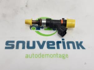 Used Injector (petrol injection) Dacia Logan MCV III/Sandero Wagon (SD07) 0.9 TCe 90 12V Price € 36,30 Inclusive VAT offered by Snuverink Autodemontage