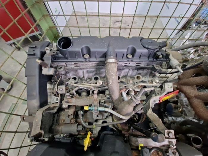 Motor van een Citroen Xsara 2002