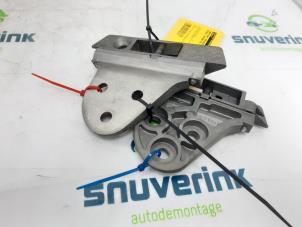 Used Convertible lock Renault Megane (EA) 1.6 16V Sport Price € 100,00 Margin scheme offered by Snuverink Autodemontage