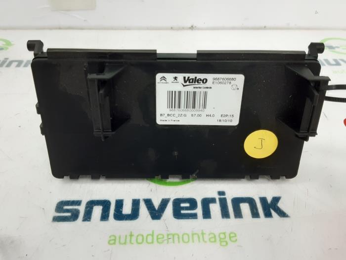 Module climatronic from a Citroën C4 Berline (NC) 1.6 16V GT THP 2010