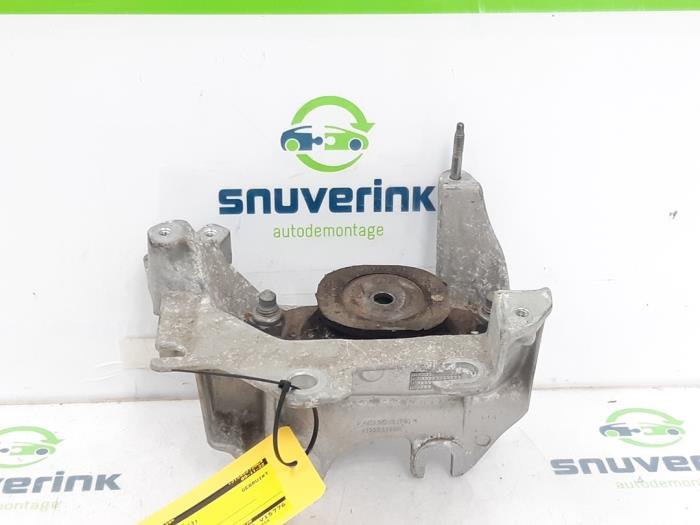 Used Engine mount Renault Zoé (AG) 46kW Price € 36,30 Inclusive VAT offered by Snuverink Autodemontage