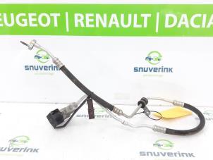 Usagé Tuyau clim Renault Zoé (AG) 46kW Prix € 72,59 Prix TTC proposé par Snuverink Autodemontage