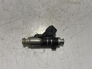 Used Injector (petrol injection) Peugeot 206 (2A/C/H/J/S) 1.1 XN,XR Price € 35,00 Margin scheme offered by Snuverink Autodemontage