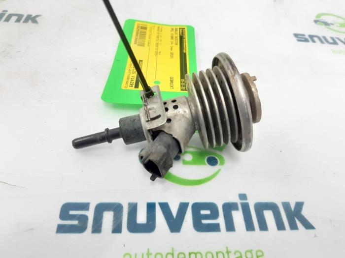 Adblue Injektor van een Opel Vivaro 1.6 CDTi BiTurbo 145 2019