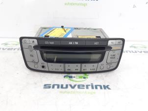 Używane Radio Peugeot 107 1.0 12V Cena € 75,00 Procedura marży oferowane przez Snuverink Autodemontage