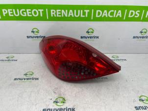 Gebrauchte Rücklicht links Peugeot 207 CC (WB) 1.6 16V Preis € 60,00 Margenregelung angeboten von Snuverink Autodemontage
