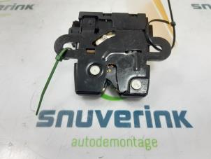 Used Tailgate lock mechanism Renault Megane II CC (EM) 1.6 16V Price € 35,00 Margin scheme offered by Snuverink Autodemontage