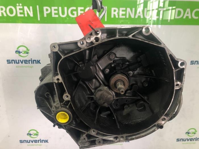 Getriebe van een Citroën C4 Berline (NC) 1.6 16V GT THP 2010