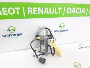 Gebrauchte Vakuumpumpe Bremskraftverstärker Renault Twingo III (AH) ZE R80 Preis € 250,00 Margenregelung angeboten von Snuverink Autodemontage