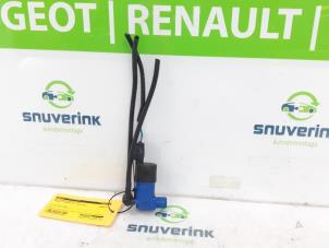 Gebrauchte Scheibensprüherpumpe vorne Renault Twingo III (AH) ZE R80 Preis auf Anfrage angeboten von Snuverink Autodemontage