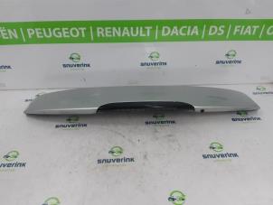 Usagé Jupe Renault Clio II (BB/CB) 1.2 16V Prix € 50,00 Règlement à la marge proposé par Snuverink Autodemontage
