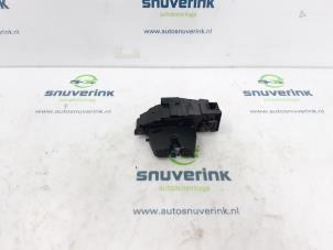 Usagé Serrure de coffre Citroen C3 Picasso (SH) 1.6 16V VTI 120 Prix € 25,00 Règlement à la marge proposé par Snuverink Autodemontage