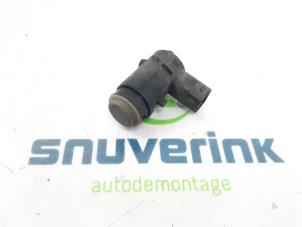 Usagé Capteur aide au stationnement Renault Twingo III (AH) 1.0 SCe 70 12V Prix € 40,00 Règlement à la marge proposé par Snuverink Autodemontage