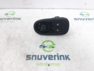 Used Multi-functional window switch Renault Kangoo Express (FW) 1.5 dCi 110 Price € 36,30 Inclusive VAT offered by Snuverink Autodemontage