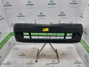 Used Front bumper Renault Kangoo Express (FC) 1.5 dCi 65 Price € 80,00 Margin scheme offered by Snuverink Autodemontage