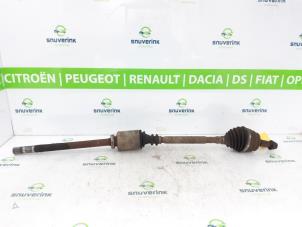 Used Front drive shaft, right Renault Master III (FD/HD) 2.2 dCi 16V Price on request offered by Snuverink Autodemontage