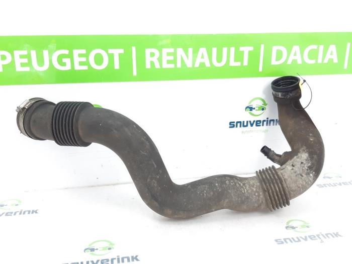 Intercooler hose from a Renault Master III (FD/HD) 2.2 dCi 16V 2001