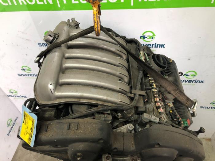 Motor van een Peugeot 607 (9D/U) 2.9 V6 24V 2001