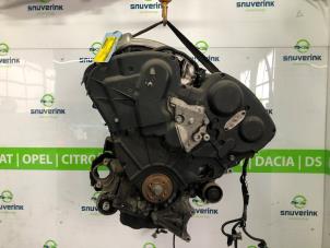 Motor van een Peugeot 607 (9D/U) 2.9 V6 24V 2001