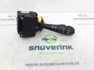 Usagé Commutateur essuie-glace Renault Twingo III (AH) 1.0 SCe 70 12V Prix € 35,00 Règlement à la marge proposé par Snuverink Autodemontage