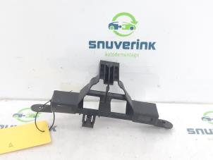 Used Rear bumper bracket central Renault Twingo III (AH) 1.0 SCe 70 12V Price on request offered by Snuverink Autodemontage