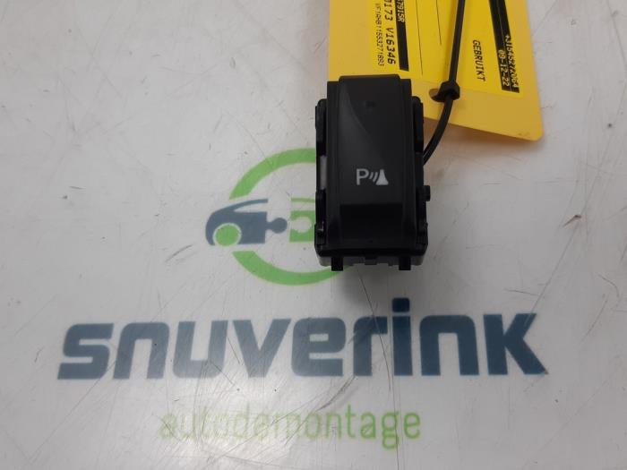 PDC switch from a Renault Twingo III (AH) 1.0 SCe 70 12V 2015