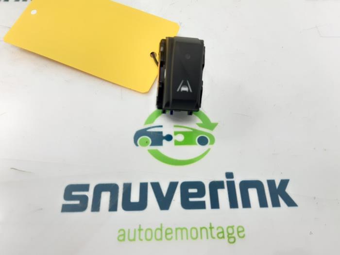 Używane Przelacznik Renault Twingo III (AH) 1.0 SCe 70 12V Cena € 14,99 Procedura marży oferowane przez Snuverink Autodemontage