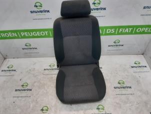Gebrauchte Sitz rechts Peugeot J5 (280L) 2.5D Preis € 100,00 Margenregelung angeboten von Snuverink Autodemontage