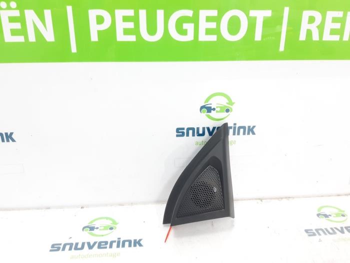 Używane Glosnik Peugeot 5008 II (M4/MC/MJ/MR) 1.2 12V e-THP PureTech 130 Cena € 18,13 Z VAT oferowane przez Snuverink Autodemontage