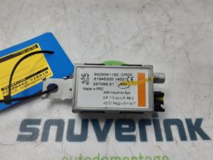 Used Antenna Amplifier Peugeot 5008 II (M4/MC/MJ/MR) 1.2 12V e-THP PureTech 130 Price € 35,00 Margin scheme offered by Snuverink Autodemontage