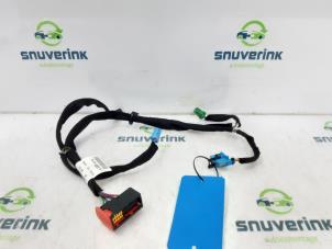 Used Wiring harness Peugeot 5008 II (M4/MC/MJ/MR) 1.2 12V e-THP PureTech 130 Price € 30,00 Margin scheme offered by Snuverink Autodemontage