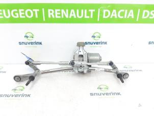 Used Wiper motor + mechanism Peugeot 5008 II (M4/MC/MJ/MR) 1.2 12V e-THP PureTech 130 Price € 90,00 Margin scheme offered by Snuverink Autodemontage