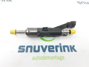Used Injector (petrol injection) Peugeot 5008 II (M4/MC/MJ/MR) 1.2 12V e-THP PureTech 130 Price € 40,00 Margin scheme offered by Snuverink Autodemontage