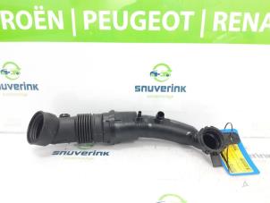 Używane Waz ssacy powietrza Peugeot 5008 II (M4/MC/MJ/MR) 1.2 12V e-THP PureTech 130 Cena € 30,00 Procedura marży oferowane przez Snuverink Autodemontage