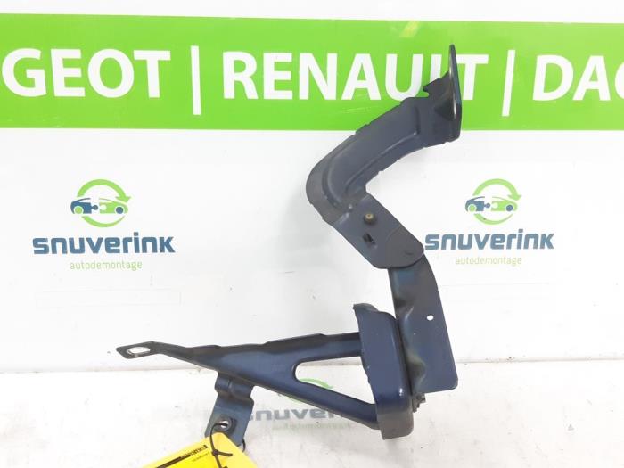 Usagé Charnière de capot Renault Kangoo (KC) 1.6 16V Prix € 24,98 Règlement à la marge proposé par Snuverink Autodemontage