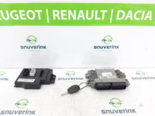 Usagé Calculateur moteur Renault Kangoo (KC) 1.6 16V Prix € 225,00 Règlement à la marge proposé par Snuverink Autodemontage