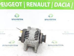 Usagé Alternateur Renault Megane II (BM/CM) 1.6 16V Prix € 40,00 Règlement à la marge proposé par Snuverink Autodemontage