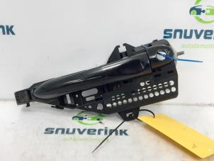 Used Door handle 4-door, front left Renault Clio IV (5R) 0.9 Energy TCE 90 12V Price € 25,00 Margin scheme offered by Snuverink Autodemontage