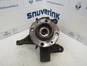 Used Knuckle, front right Renault Scénic II (JM) 1.5 dCi 100 Price € 35,00 Margin scheme offered by Snuverink Autodemontage