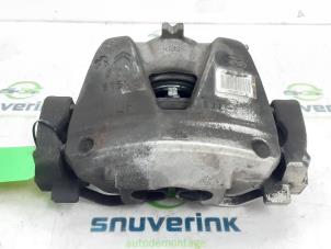 Used Front brake calliper, left Opel Vivaro 2.0 CDTI 122 Price € 54,45 Inclusive VAT offered by Snuverink Autodemontage