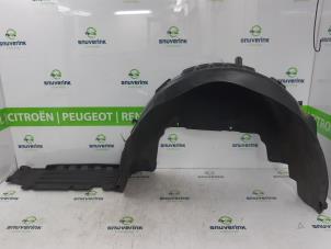 Usagé Passage de roue Opel Vivaro 2.0 CDTI 122 Prix € 42,35 Prix TTC proposé par Snuverink Autodemontage