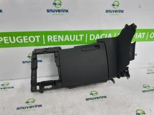 Used Glovebox Peugeot 3008 I (0U/HU) 1.6 VTI 16V Price € 45,00 Margin scheme offered by Snuverink Autodemontage