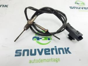 Used Exhaust heat sensor Opel Vivaro 2.0 CDTI 122 Price € 42,35 Inclusive VAT offered by Snuverink Autodemontage