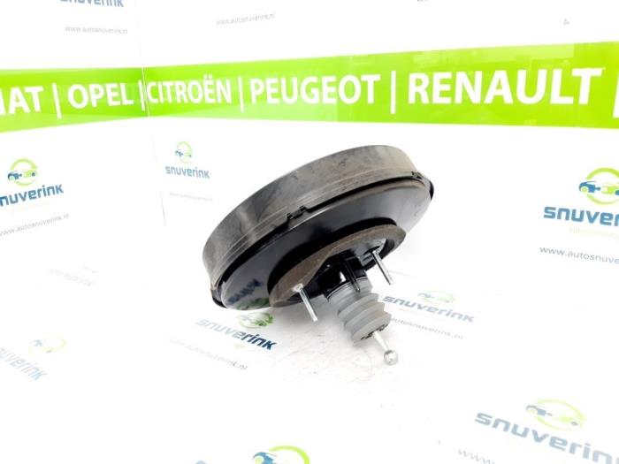 Usagé Servo frein Opel Vivaro 2.0 CDTI 122 Prix € 42,33 Prix TTC proposé par Snuverink Autodemontage