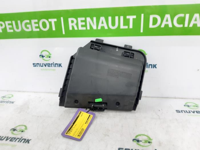 Begagnade Handskfack Fiat 500 (312) 1.2 Pris € 29,73 Marginaltabell erbjuds av Snuverink Autodemontage