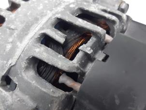Dynamo van een Peugeot 2008 (CU) 1.2 Vti 12V PureTech 82 2016
